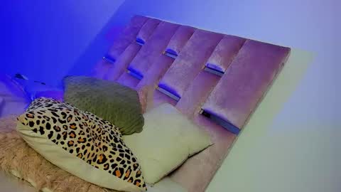 Snapshot of emmabrown10 chatting on 11.11.25 emmabrown10 online show from 11.11.25