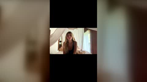 Emmaarrr online show from 04.02.26