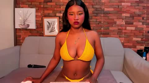 Snapshot of emmaconneer chatting on 01.27.25 Emma online show from 01.27.25