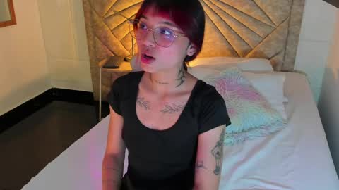           online show from 04.04.26