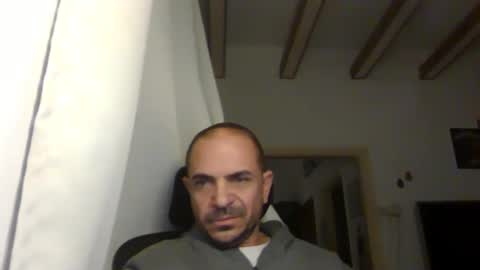 Ariel online show from 12.25.24