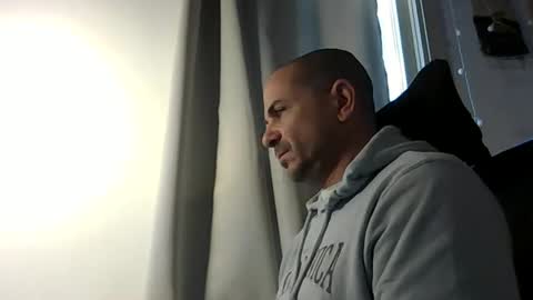 Ariel online show from 11.18.25