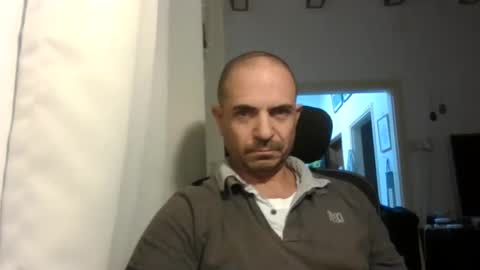 Ariel online show from 12.15.25