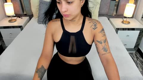 EMMA HILL online show from 01.11.25