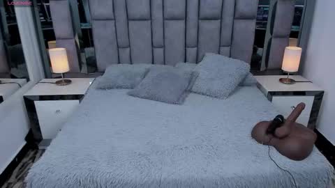 EMMA HILL online show from 01.15.26