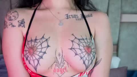 emmajohanson online show from 11.21.25