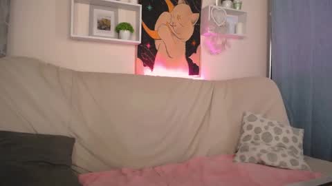 Snapshot of emmakeam_ chatting on 01.27.25 Emma online show from 01.27.25