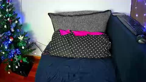 emmakros online show from 12.20.24