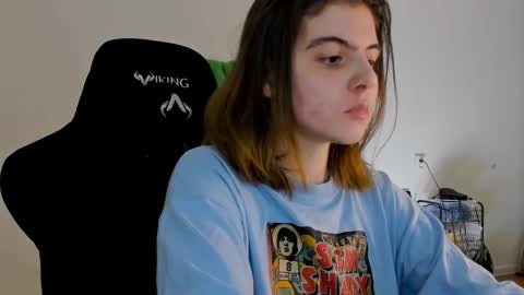 Snapshot of emmamon chatting on 12.09.24 Emma online show from 12.09.24