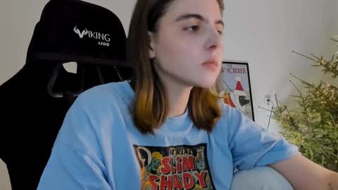 Snapshot of emmamon chatting on 01.06.25 Emma online show from 01.06.25