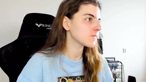 Snapshot of emmamon chatting on 12.01.25 Emma online show from 12.01.25