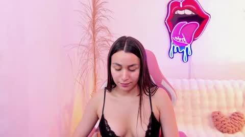 Emma  online show from 10.14.25