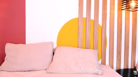 emmanaughty_ online show from 10.11.25