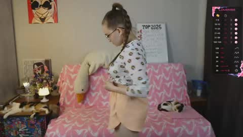 Mia online show from 05.19.26