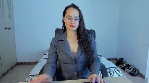 Emma Torres online show from 03.12.25
