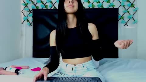  Emma  online show from 01.19.25