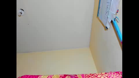 hi im emmalina welcome to your happy place online show from 01.13.25