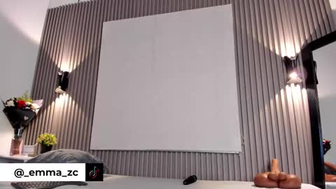 emmazc_ online show from 10.10.25