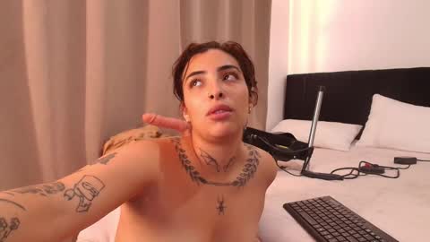 emmi_11 online show from 02.14.26