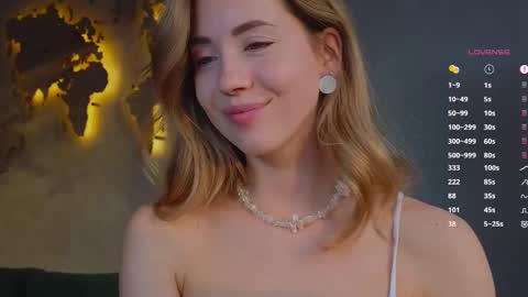 Miss Emmi online show from 02.05.25