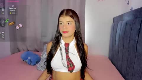 Snapshot of emmie_bunny chatting on 11.09.25 Emmie online show from 11.09.25