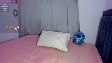 Snapshot of emmie_bunny chatting on 11.10.25 Emmie online show from 11.10.25