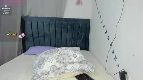 Snapshot of emmie_bunny chatting on 11.24.25 Emmie online show from 11.24.25