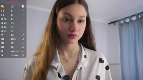 Snapshot of emmiemurray chatting on 03.24.26 Aurora online show from 03.24.26