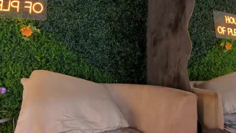 Snapshot of emmiily_z chatting on 03.04.25 Emmiily online show from 03.04.25