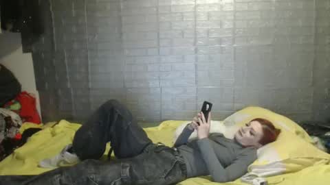 Emmily000 online show from 03.12.25