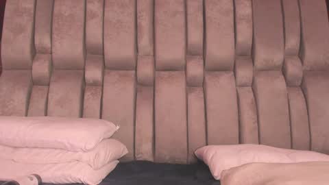 Snapshot of emmily_savage chatting on 12.30.24 online show from 12.30.24