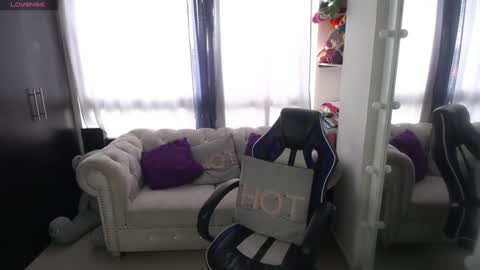 Emmily online show from 01.06.25