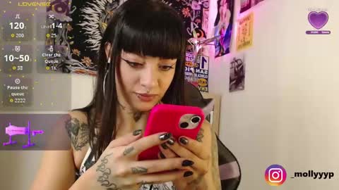 Snapshot of emmy_desirelle chatting on 11.08.25 Emmy online show from 11.08.25