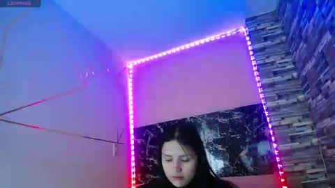 Snapshot of emmy_durant chatting on 10.13.25 emmy_durant online show from 10.13.25