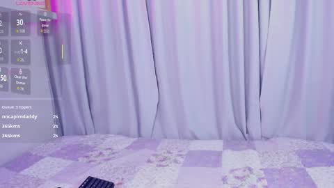 Snapshot of emmy_heart7 chatting on 11.14.25 Emmy Heart online show from 11.14.25