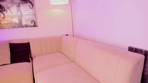 Emmy Heart online show from 02.03.26