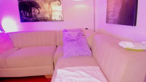 Emmy Heart online show from 02.14.26