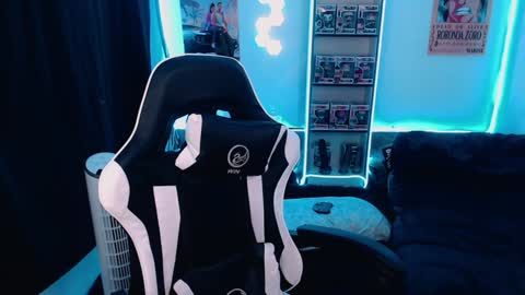 Emmy Ruiz - independent model online show from 01.29.25