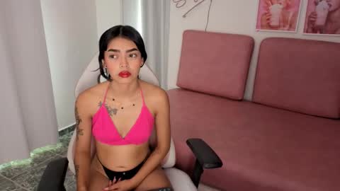 Snapshot of emmy_sexygirl chatting on 09.22.25 Emmy online show from 09.22.25