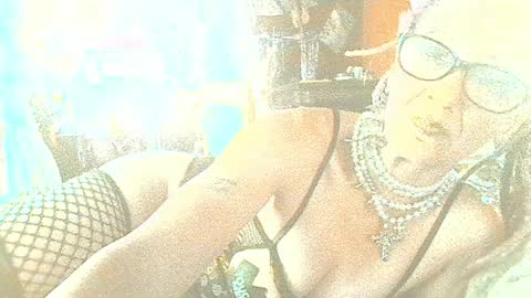 Snapshot of emmybaby5250 chatting on 03.25.26 emmybaby5250 online show from 03.25.26