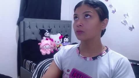 Emmy Belucci online show from 12.29.24