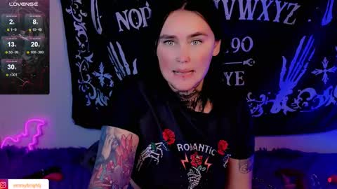 Emmy Bright     50  online show from 09.29.25