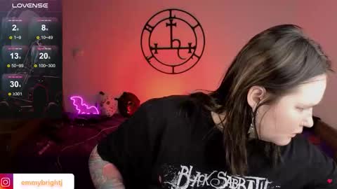 Emmy Bright     50  online show from 12.15.25