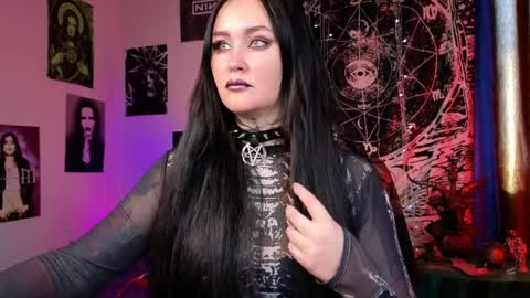 Emmy Bright     50  online show from 05.18.26