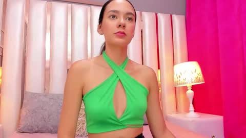 Snapshot of emmycruzz chatting on 02.21.26 emmy online show from 02.21.26