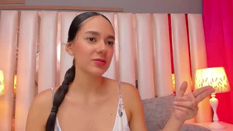 Snapshot of emmycruzz chatting on 02.28.26 emmy online show from 02.28.26