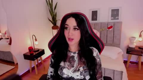 Emmy Evans  online show from 12.28.24