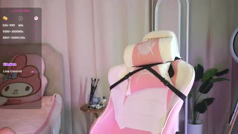 Emmylie online show from 02.05.26