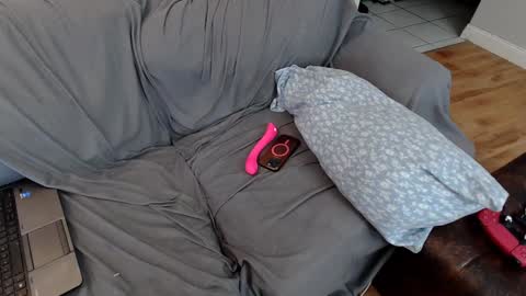 Snapshot of emodream1998media chatting on 01.28.25 EmoDream1998 online show from 01.28.25