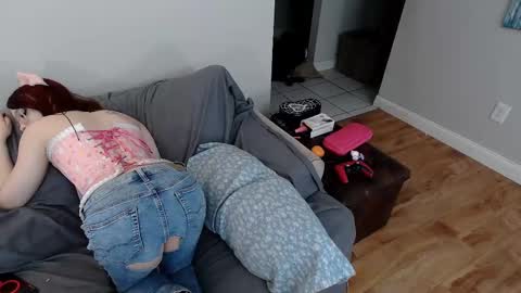 Snapshot of emodream1998media chatting on 02.21.25 EmoDream1998 online show from 02.21.25